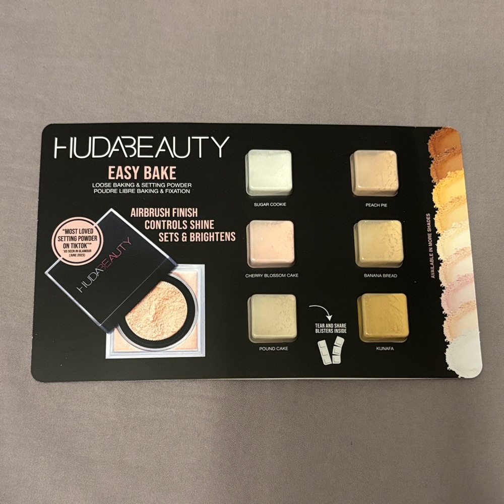 HUDA BEAUTY Easy Bake Loose Baking & Setting Powder - Multi-Shade Palette